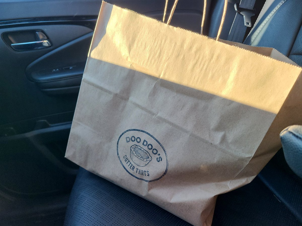 STCPod's tweet photo. The first time you visit #doodoos, you'll get ONE #buttertart. Second time you'll get the 6 pack. Next time you'll discover you'll need a bag... https://t.co/Nw4qt4jqEc