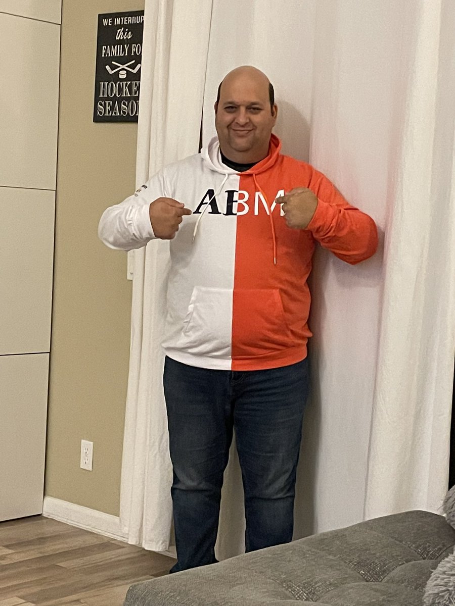 alejung's tweet photo. @RollWorks Iβm ready and #ABMified for #INBOUND22 with this cool hoodie. Thank you so much and see you at @INBOUND https://t.co/0SNbxNAo8A