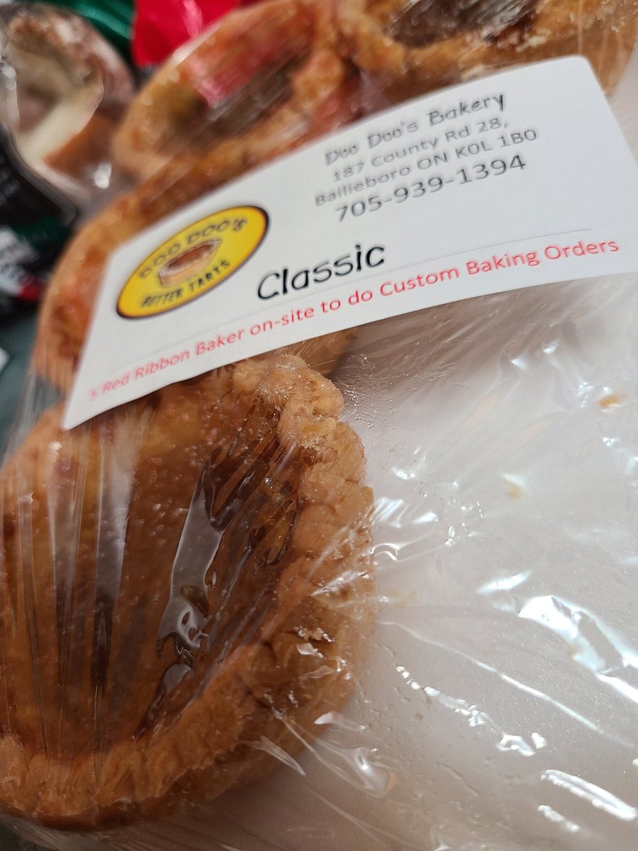 STCPod's tweet photo. The first time you visit #doodoos, you'll get ONE #buttertart. Second time you'll get the 6 pack. Next time you'll discover you'll need a bag... https://t.co/Nw4qt4jqEc