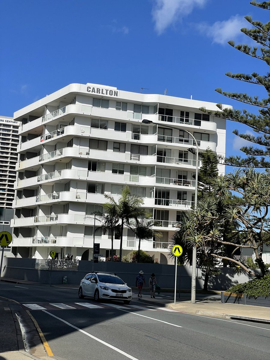 In Gold Coast and pretty much over the footy from last week and then I see this building… 🥺💔