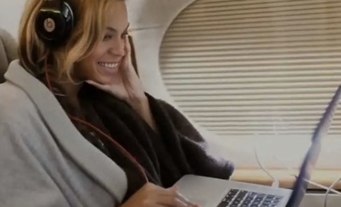 KMNR 89.7 FM tweet media