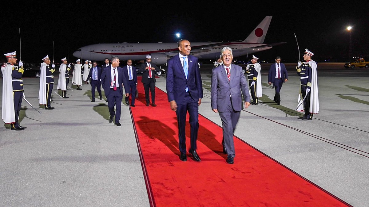 HamzaAbdiBarre's tweet photo. Waxaan soo gaaray magaalada Tunis ee caasimadda Tuunisiya, halkaasi oo aniga iyo wafdigeyga aan uga qaybgali doono shirka Caalamiga ah ee Japan iyo Afrika (TICAD8) – kaasi oo ku saabsan dardargelinta arrimaha la xiriira horumarinta Afrika. https://t.co/M9VAHKZz5T