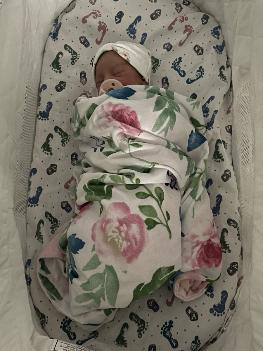 conservativeoil's tweet photo. This right here is what it’s all about. Why we do what we do. #Baby and momma are home safe and sound. #EFT #righand #companyman https://t.co/zVrSDMPZ76