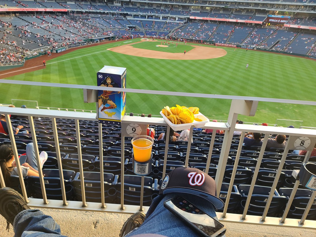 hicalluva's tweet photo. Dis pic @Twitter didnt post BS'n @MLB @NFL @espn I went w/my @Nationals @StellaArtois move so Nike its #AirMax'97 a FollowUp 2my '96 @DeionSanders nite & its still #HBDWeek2Me #LMAO + @DCComics @WonderWomanFilm @BobbleheadHall Day2Moe @Wavy80_ #LUVA @BarackObama #44 'til Aug.'23 https://t.co/MmS8zoVOjN