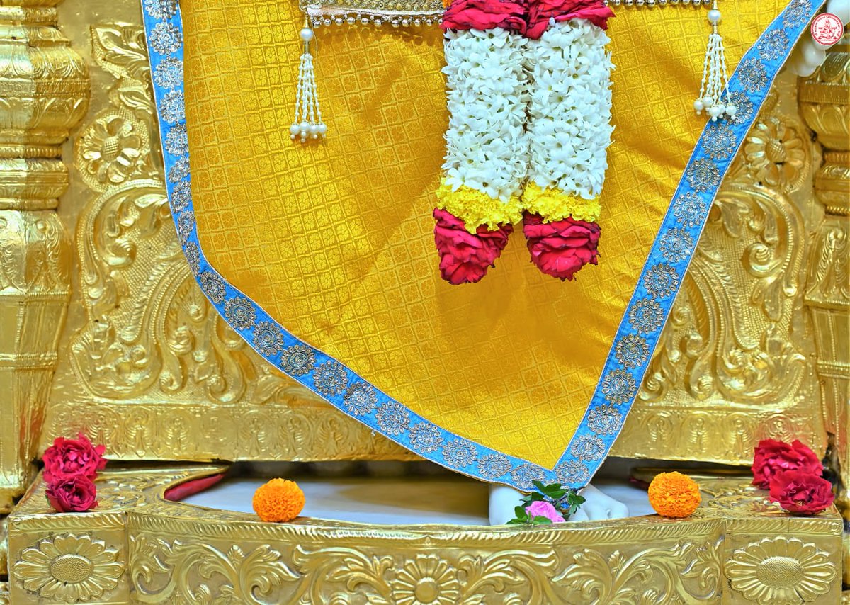 SaiShraddha11's tweet photo. 🙏🏼Shirdi Sai Baba Darshan🙏🏼
🌹Saturday 27 August 2022🌹
Sai Baba: I feel indebted to him who surrenders himself completely to Me, and ever remembers Me. I shall repay his debt by giving him salvation (self-realization). https://t.co/SCSwemuM6c