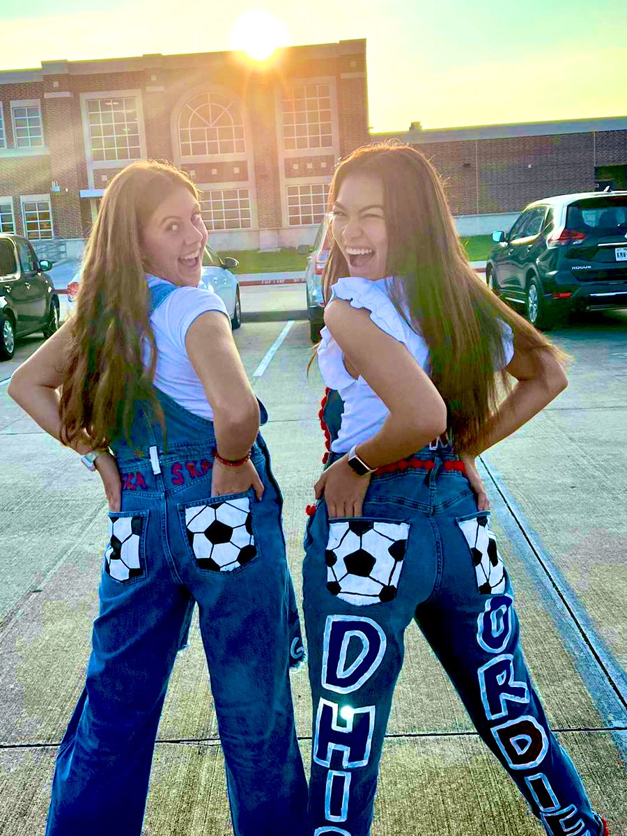 Soccer seniors! <a href="/DawsonHighSchl/">Dawson Eagles</a> #seniorday #SKA