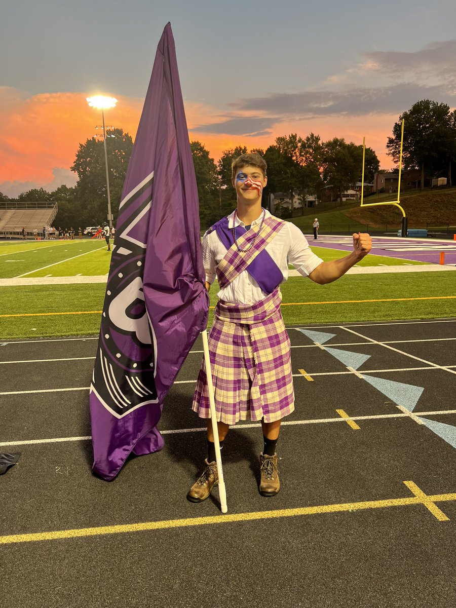 BaldwinHSCheer's tweet photo. A BIG WIN TONIGHT FOR THE @bw_highlander 👏🏻✨ Looks like it’s going to be an AMAZING season! 💜#ITSAGREATDAYTOBEAHIGHLANDER https://t.co/despNyLKBa