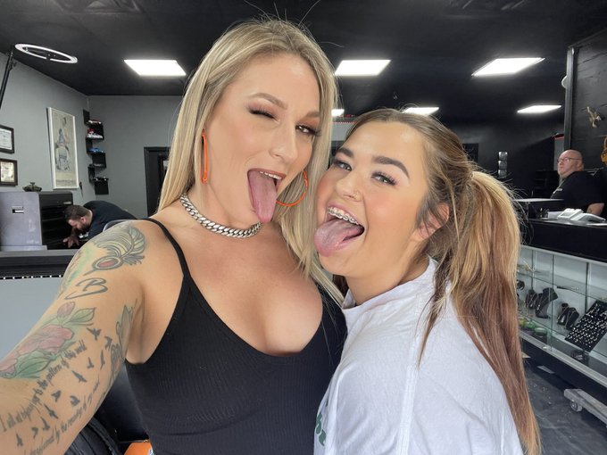 i had a fantastic shoot today with @NickyRebelXXX @charleyhartxxx @TeamSkeet https://t.co/loxDJq2Rbp<a class="tags" target="_blank" title="On Twitter" href="/?out=eyJ0eXAiOiJKV1QiLCJhbGciOiJIUzUxMiJ9.eyJpYXQiOjE3MTgyODg0NjcsImlzcyI6InR3cG9ybnN0YXJzLmNvbSIsIm5iZiI6MTcxODI4ODQ2NywiZXhwIjoxNzQ5ODI0NDY3LCJyZWRpcmVjdF91cmwiOiJodHRwczovL3R3aXR0ZXIuY29tL05pY2t5UmViZWxYWFgifQ.tr9wxRRLljRUZCp4EXzZGVsgQTWOgrm5Sm4alyoE9TutIjopZfNYPL6P-tW_1bfmiyR6ovsMeUmOvXsWuXEngw">@NickyRebelXXX</a><a href="/tag/mvsales"class="tags"><span>#mvsales</span></a>