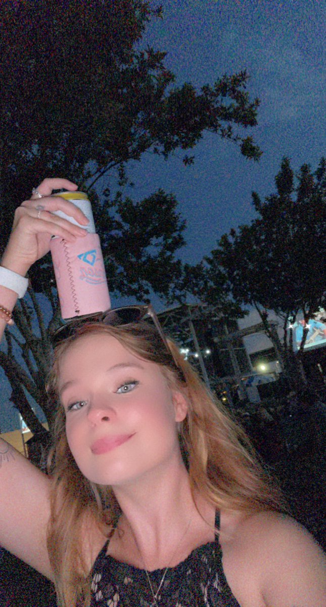 HttpSierraa_'s tweet photo. We love a good surprise cojo concert 🤍 https://t.co/yJ8QEpRaVz