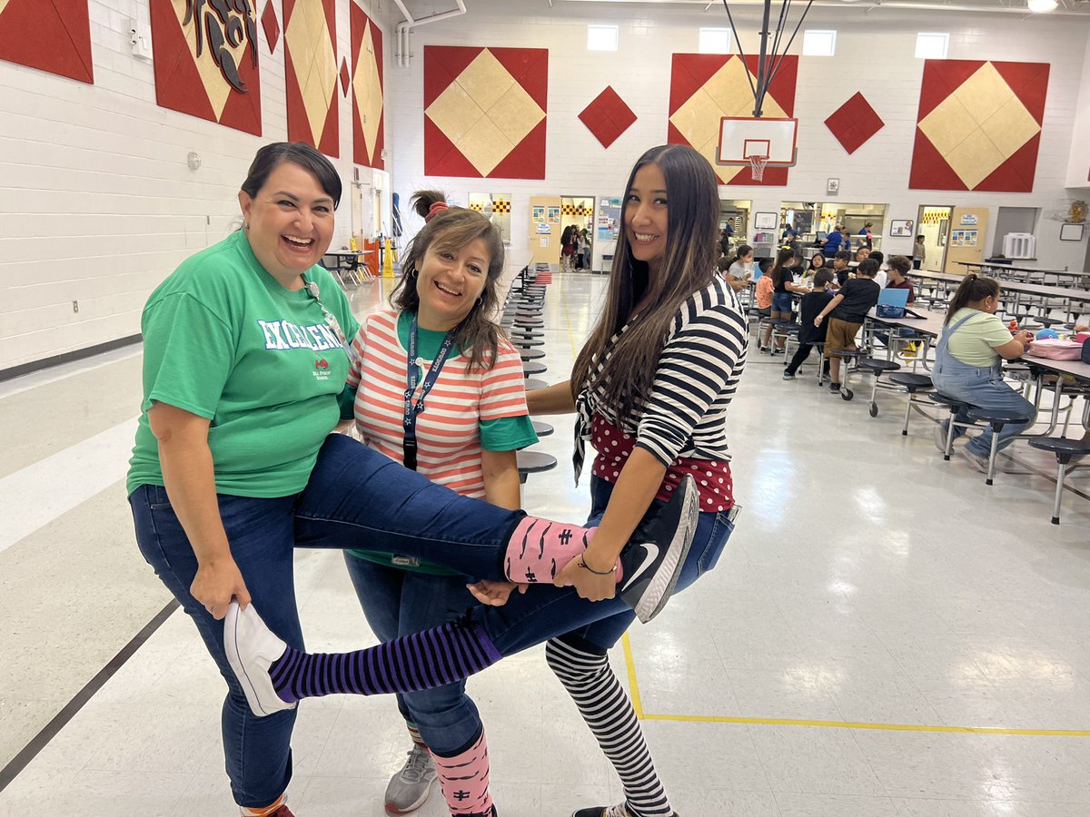 L. Susana Gonzalez (@lgonz_hballes) on Twitter photo Yes, I work with people that are passionate about teaching… they make every possible and are always smiling TY <a href="/KFamaligi_BSS/">KARLA FAMALIGI</a> <a href="/izapat_bss/">I Zapata</a> <a href="/GAcosta_BSS/">Gabriela Acosta</a> <a href="/JLopez_BSS/">Judith Lopez</a> #BandTogether Yes, I work with people that are passionate about teaching… they make every possible and are always smiling TY <a href="/KFamaligi_BSS/">KARLA FAMALIGI</a> <a href="/izapat_bss/">I Zapata</a> <a href="/GAcosta_BSS/">Gabriela Acosta</a> <a href="/JLopez_BSS/">Judith Lopez</a> #BandTogether