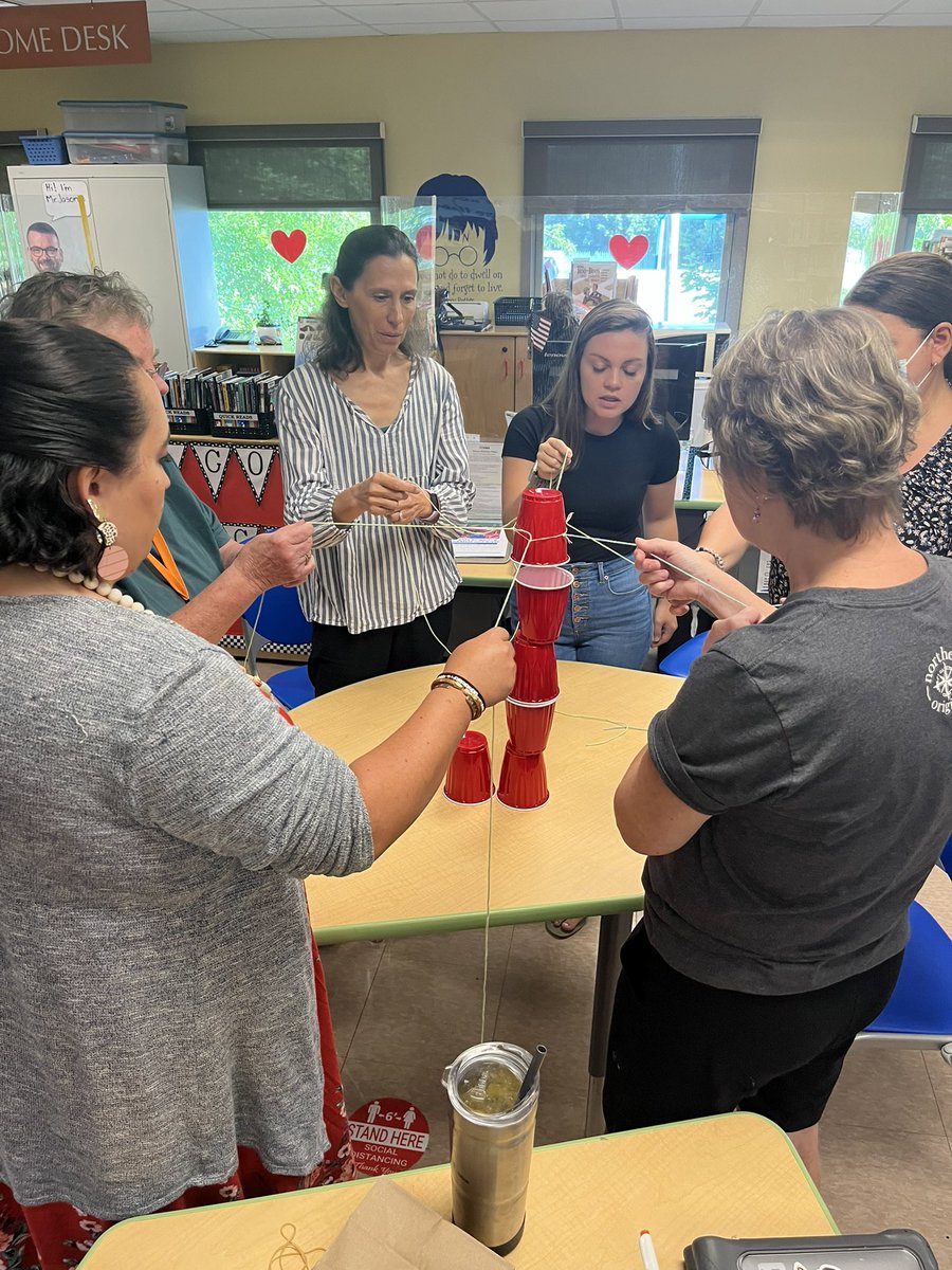 samuel_fanfan's tweet photo. Great start to the school year. The last two days have been a blast! A little team building activity to get us going. #Burncoatprep #educators https://t.co/z4hu25imjt