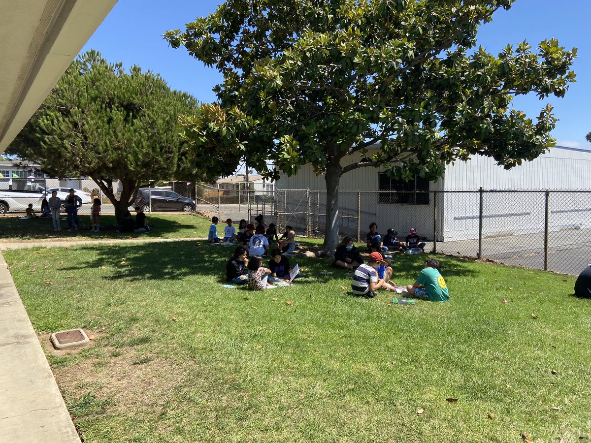 IBCharterSchool's tweet photo. Bringing back our older students reading with our younger grades. 📚 Building community &amp; responsibility with Ms. Saldaña’s &amp; Ms. Fernandez’s students. #itsallofus 🐬💙🤍 @Doctora_Vargas @kyletgriffith @SBUSD_NEWS @Supt_SBUSD https://t.co/T5FxsQnSZS