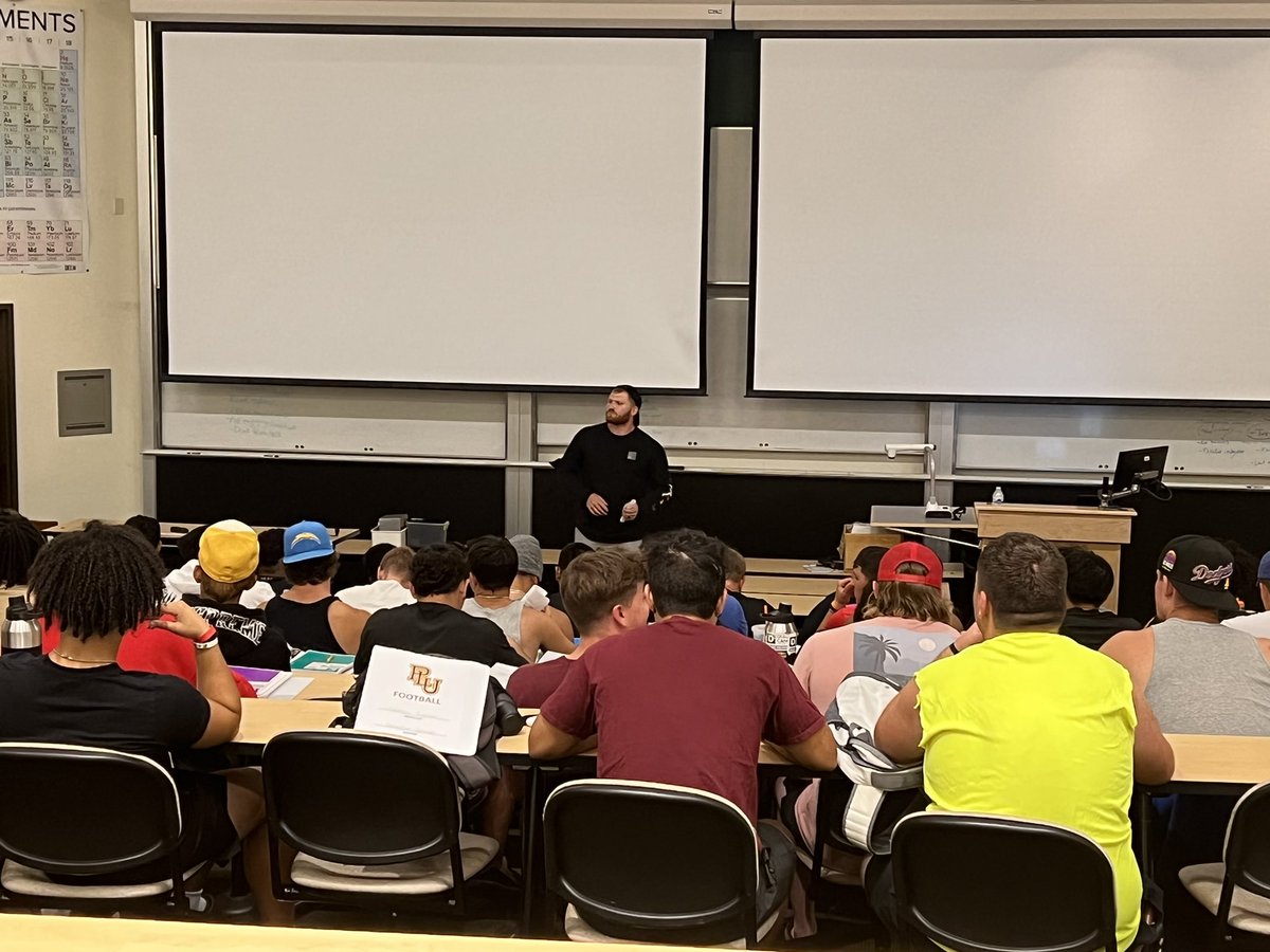 KeimTimeFB's tweet photo. Ketner Kupp pouring wisdom with the team tonight. ❤️it. #Accountability #GoLutes #PLUFB #FastFierce #Legacy https://t.co/N6dqXWimSk