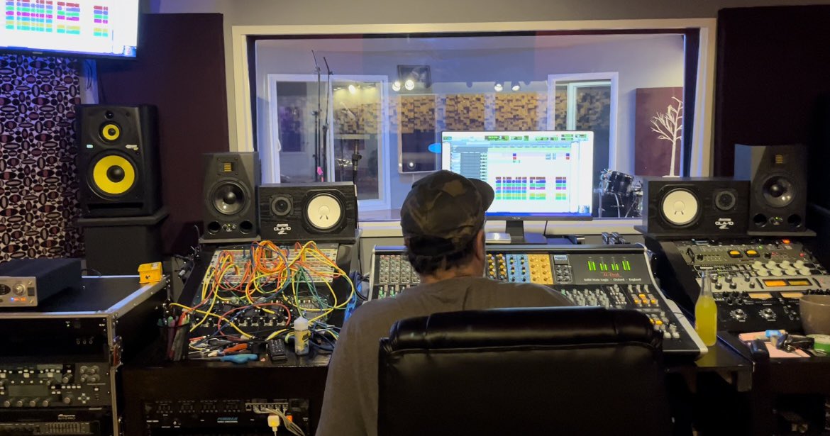 Omnom_squirrel's tweet photo. That’s a wrap. Studio time is compete. The new album is finished. 4 years in the making. The level of relief is just wow. 

I can’t wait for you all to hear it. We really put every bit of heart and soul we had into this one. https://t.co/jMStkMCD1i