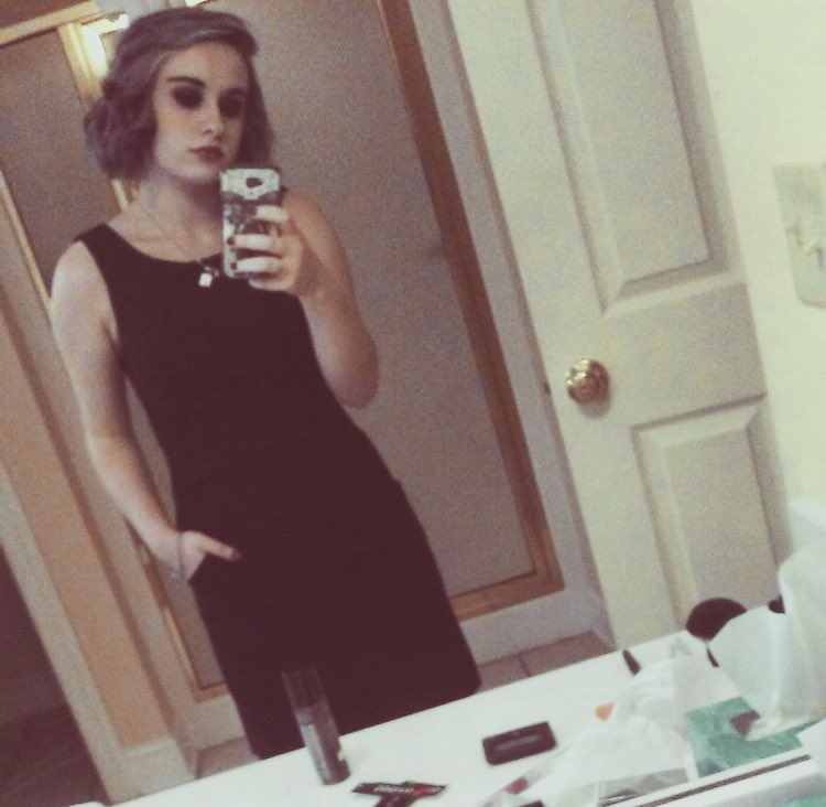 punchy_kicky's tweet photo. @landrewhuffman WAIT I just found this pic of me the other day from when I was 15 but look like??? 20 something   Why do I look younger now. https://t.co/r2pEY9qFbI
