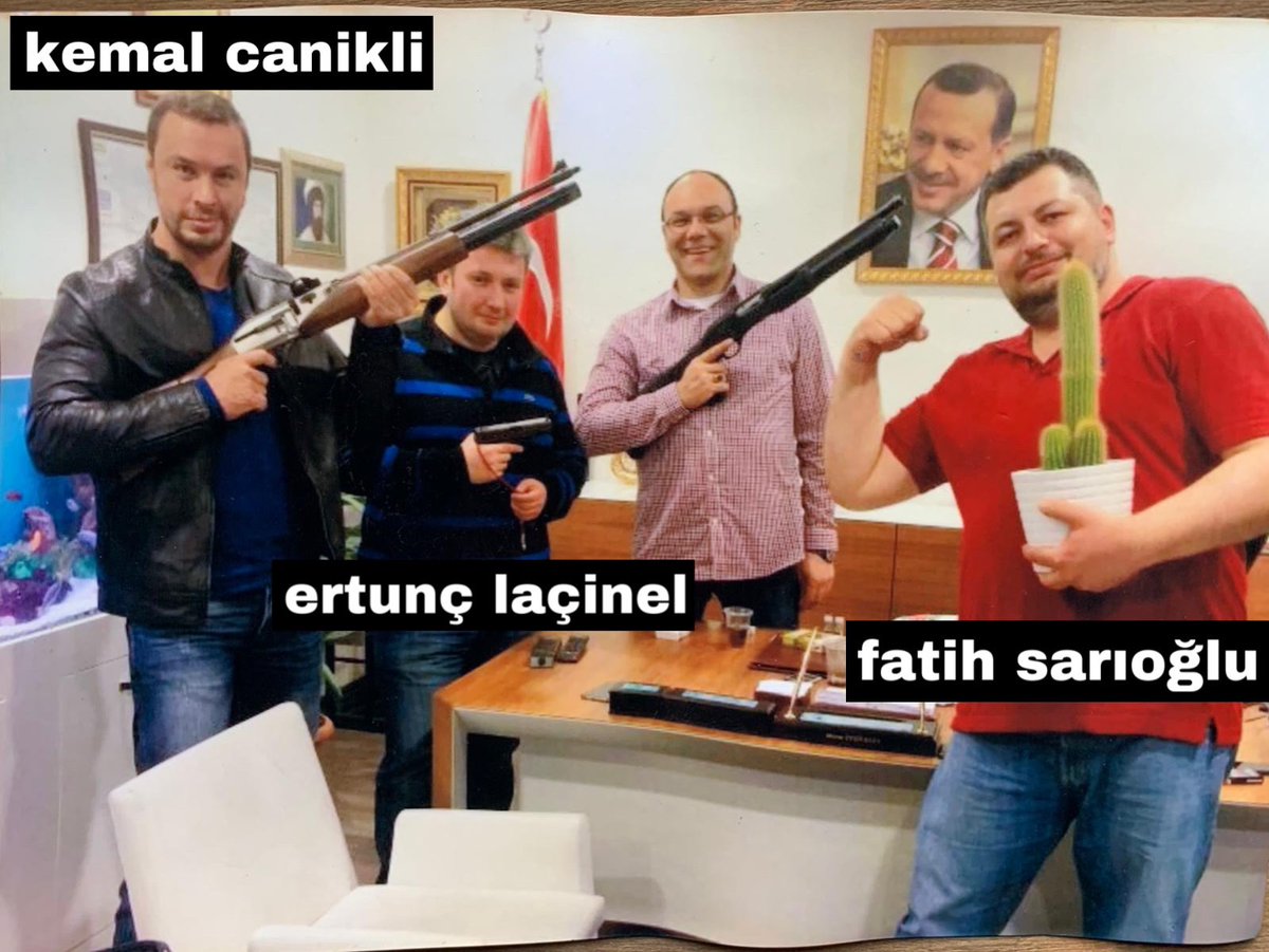 canikli’nin soygun ekibinden yeni fotoğraf. devletin el koyduğu şirket yönetimlerine monte edilip hortumlayan (ertunç), soygunu amcası adına koordine eden (kemal) ve bu şirketlerden para aktarılan (fatih) böyle poz vermiş. (gözlüklüyü henüz tanımıyorum). #caniklidosyası