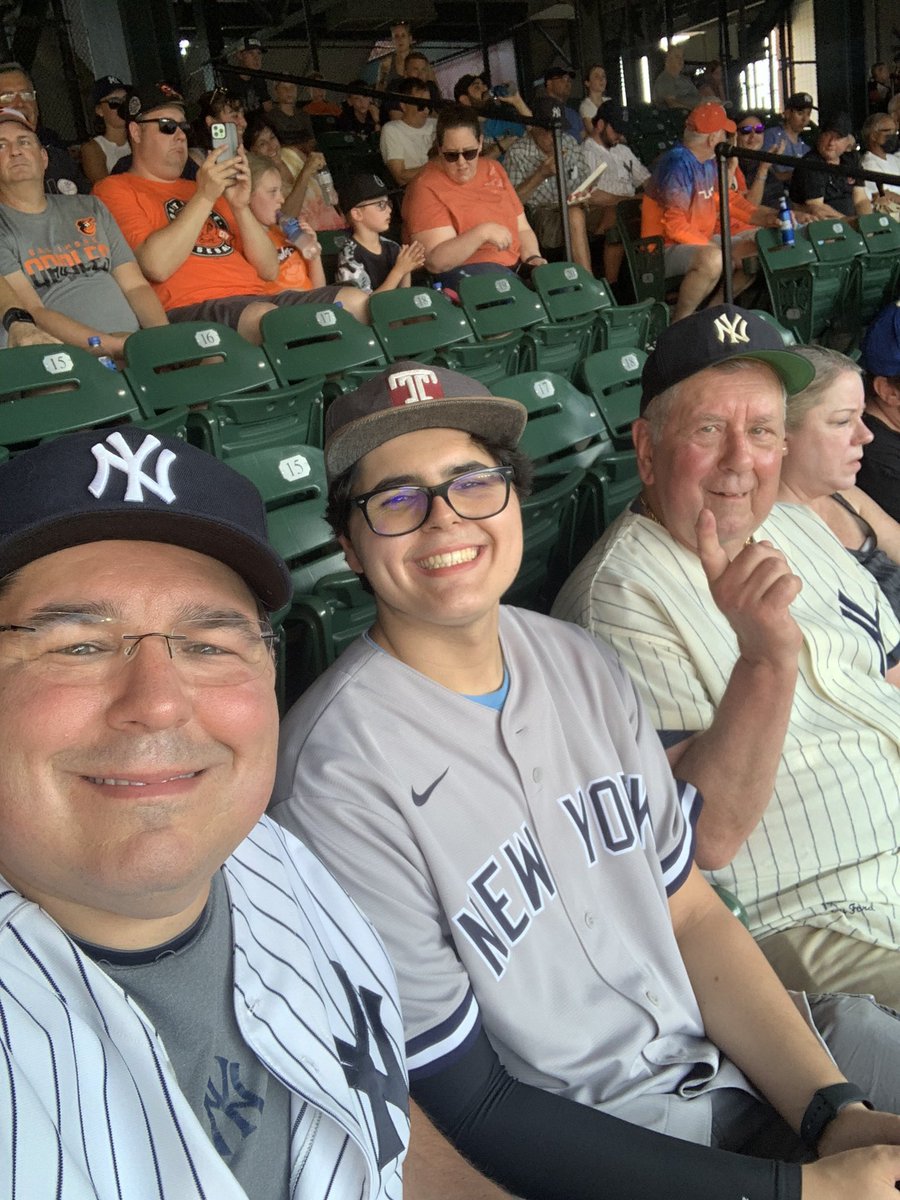 GPopFord's tweet photo. Three generations of Yankee fans continuing an annual tradition at the park (with three generations of Yankees to boot - left to right, 2, 99, and 16 on the jersey). #ToyotaPinstripePride https://t.co/bObIoimPMB
