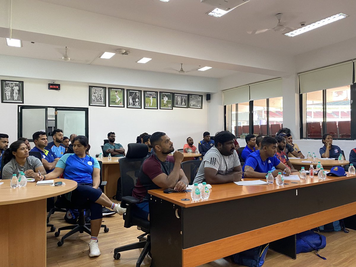 That's a warp on the first <a href="/the_ASCA/">Aus S&C Assn</a> <a href="/BCCI/">BCCI</a> S&amp;C Accreditation Beginner course which is the start of a three year journey for S&amp;C Coaches to work full time for Cricket in India. The first group was 120 coaches with great female representation. #quality #diversity #strenghtandcond