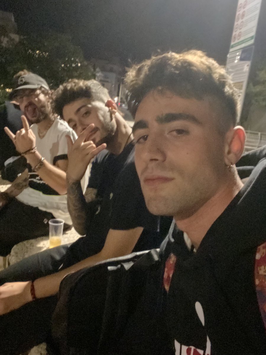 leopisani4's tweet photo. Con kekko voce e Saverio la burrina.
#caffedelmare #mtz https://t.co/tb5GFlkJzF