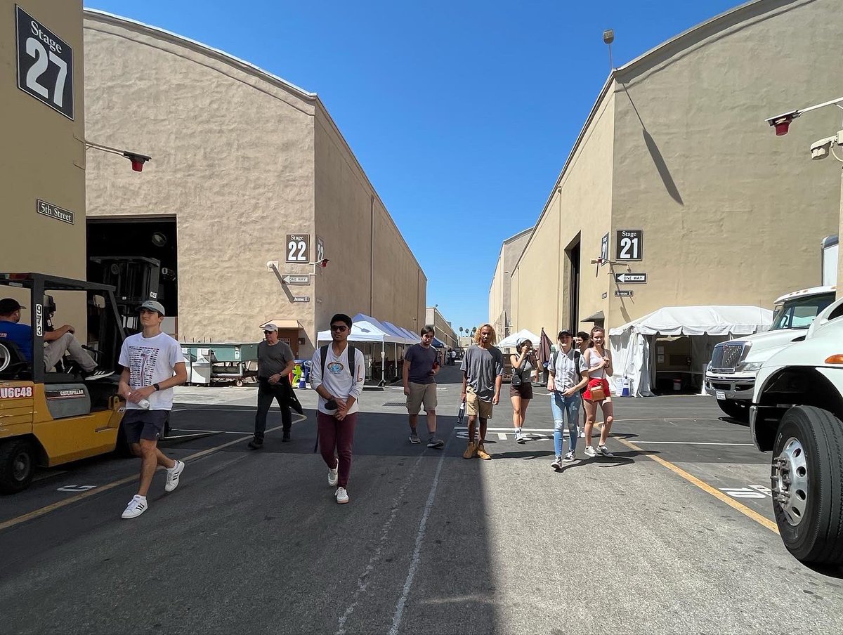RITSOFA's tweet photo. Today #SOFAinLA visited @warnerbrostours !! #wbtourhollywood https://t.co/N9f3WLgc2w