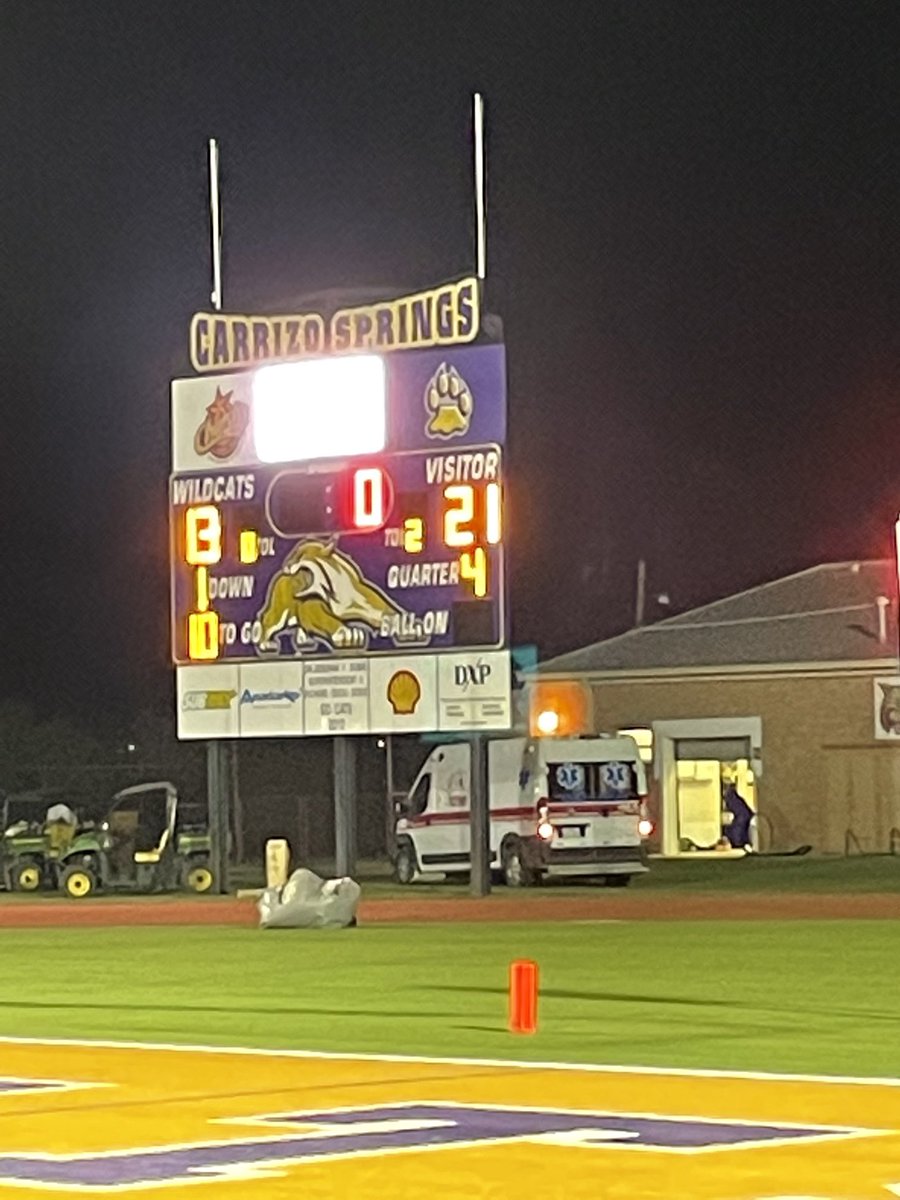 UHSProud's tweet photo. COYOTES WIN! #uvaldestrong ⁦@uvaldehs⁩ https://t.co/nZ7OTLJ49e