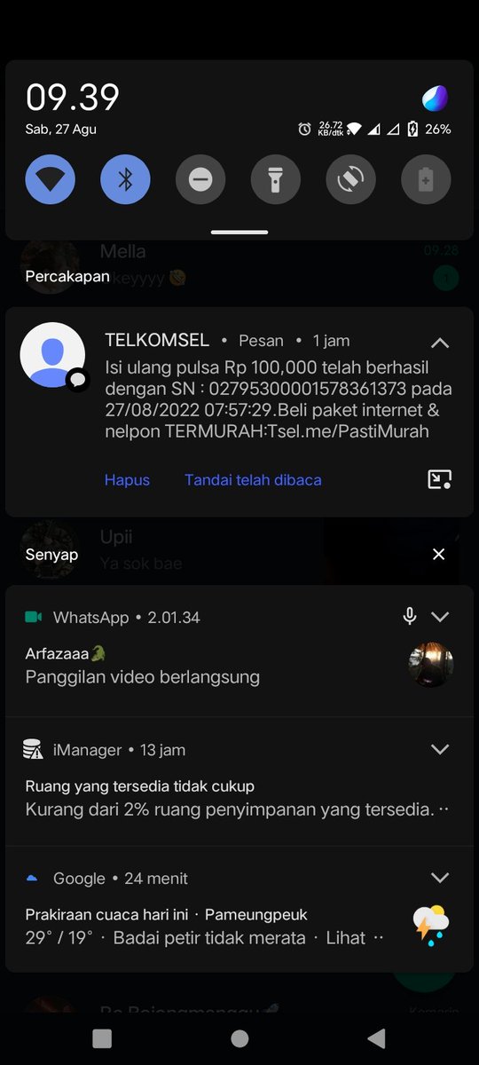 ffffaaaaaaaaa1's tweet photo. Pusing bgt punya ayang hobby nya ngasih ngasih yang klo ditolak ngambek nya berminggu minggu😭😭 https://t.co/IaCub2Mtlk