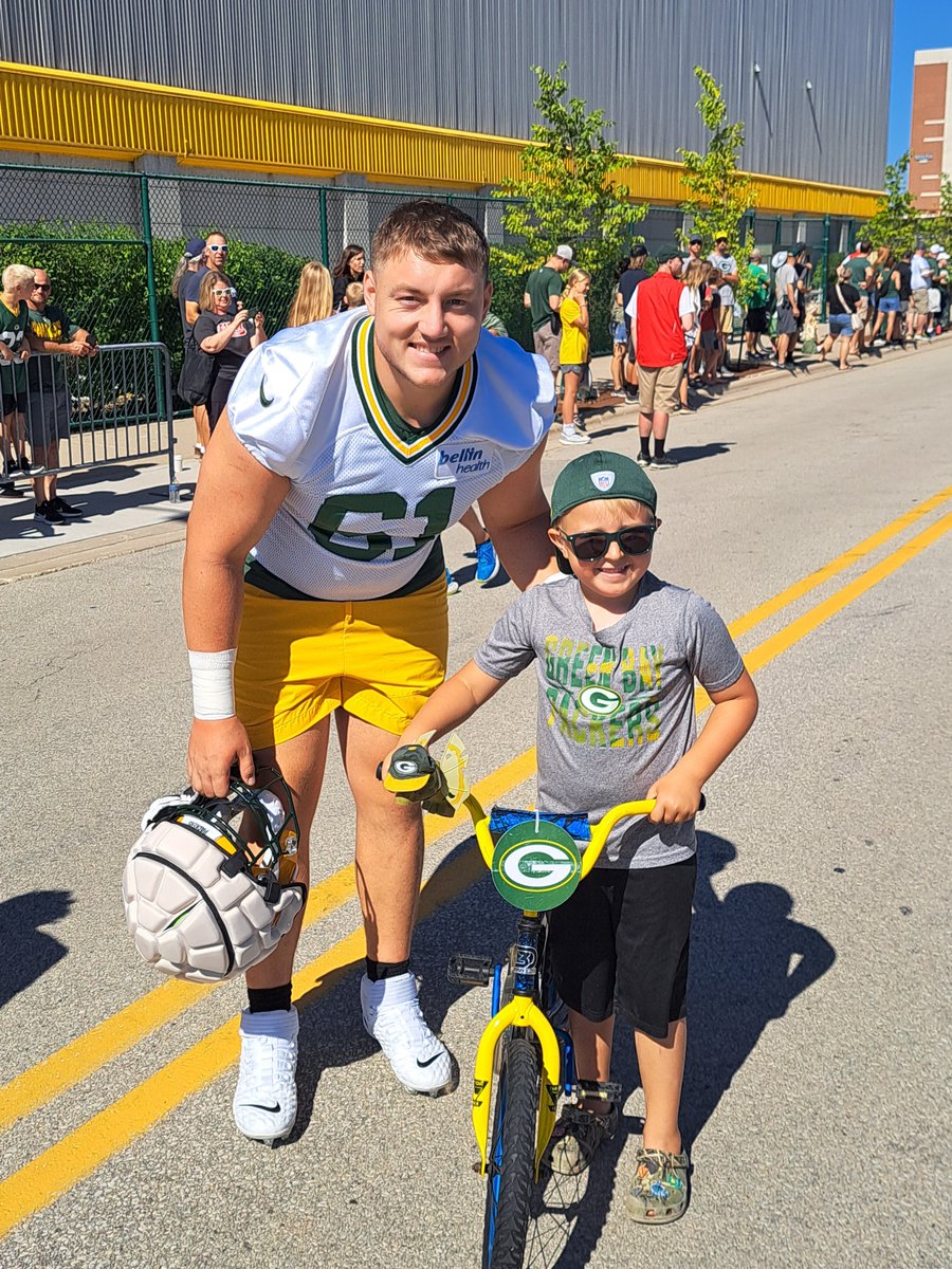 MarkHanson32's tweet photo. @ty_clary 

We made a twitter just to let you know that you made some lifelong fans in Wisconsin this summer. No matter what or where your career takes you, we are rooting for you! https://t.co/4d2FRH9Msi