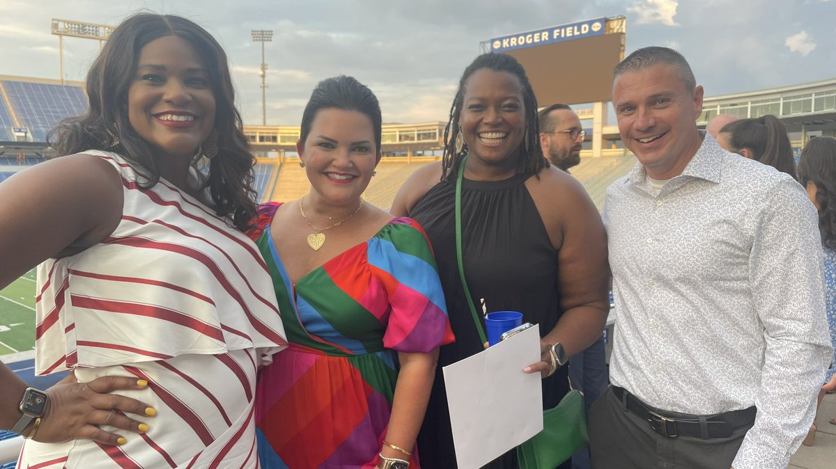 MMMforJudge's tweet photo. We always have a great time celebrating and supporting great organizations in our community. Thank you @BluegrassCAC - you are Heroes for our children who need it most! https://t.co/zYA3fVnE8v