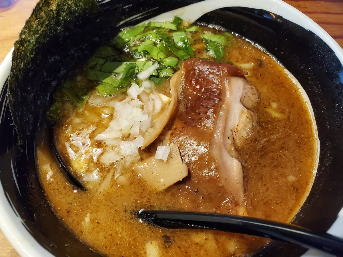 横浜といえばこれなのよ
麺場　浜虎
