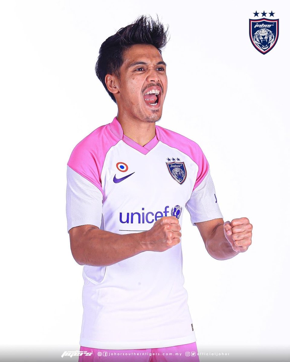 OfficialJohor's tweet photo. • Women's Jersey - https://t.co/ZOd33ErjL6

• Kids Jersey - https://t.co/c24uTfdiUr

#JustDoIt
#AClassAboveTheRest

[3/3] https://t.co/TUFs1fOryD