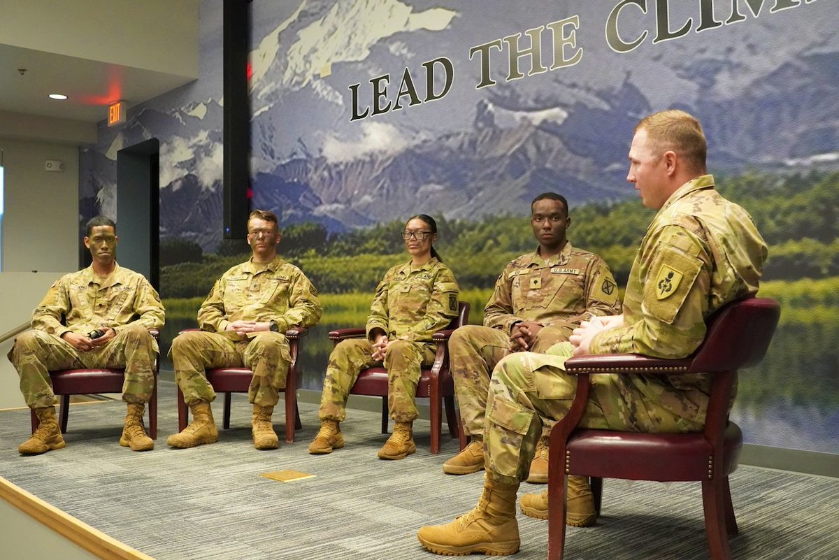 jjortizjr63's tweet photo. The NCOLCoE's very own MSG Sannis conducts a panel interview with some of the Soldiers that just completed the Land Navigation and Leader Stakes at the CSM Southern "Buddy" Hewitt NCO Academy at Ft Drum, NY. Stay tuned for the final product. #Insidethewire @CSM_Schmidt @NCOLCoE https://t.co/RhRIZ0tbN9