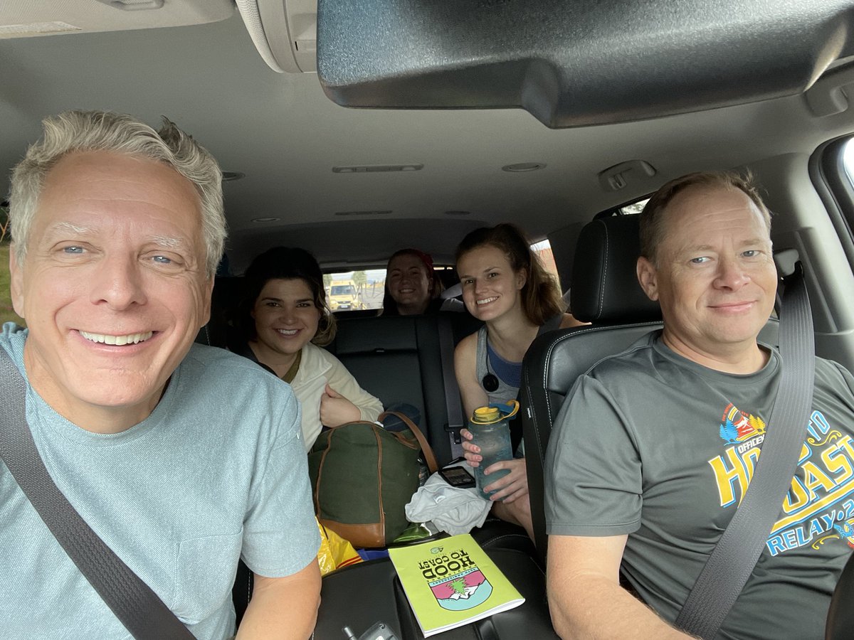 AlmaJMcCarty's tweet photo. Some scenes from Hood to Coast so far - weโve still got a ways to go! @KGWNews #htc22 #HTC40 https://t.co/EJw8E11aVV