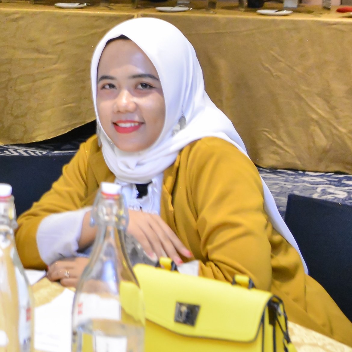 MG_Lyndha's tweet photo. #FotoProfilBaru https://t.co/zUQFc1CqHR