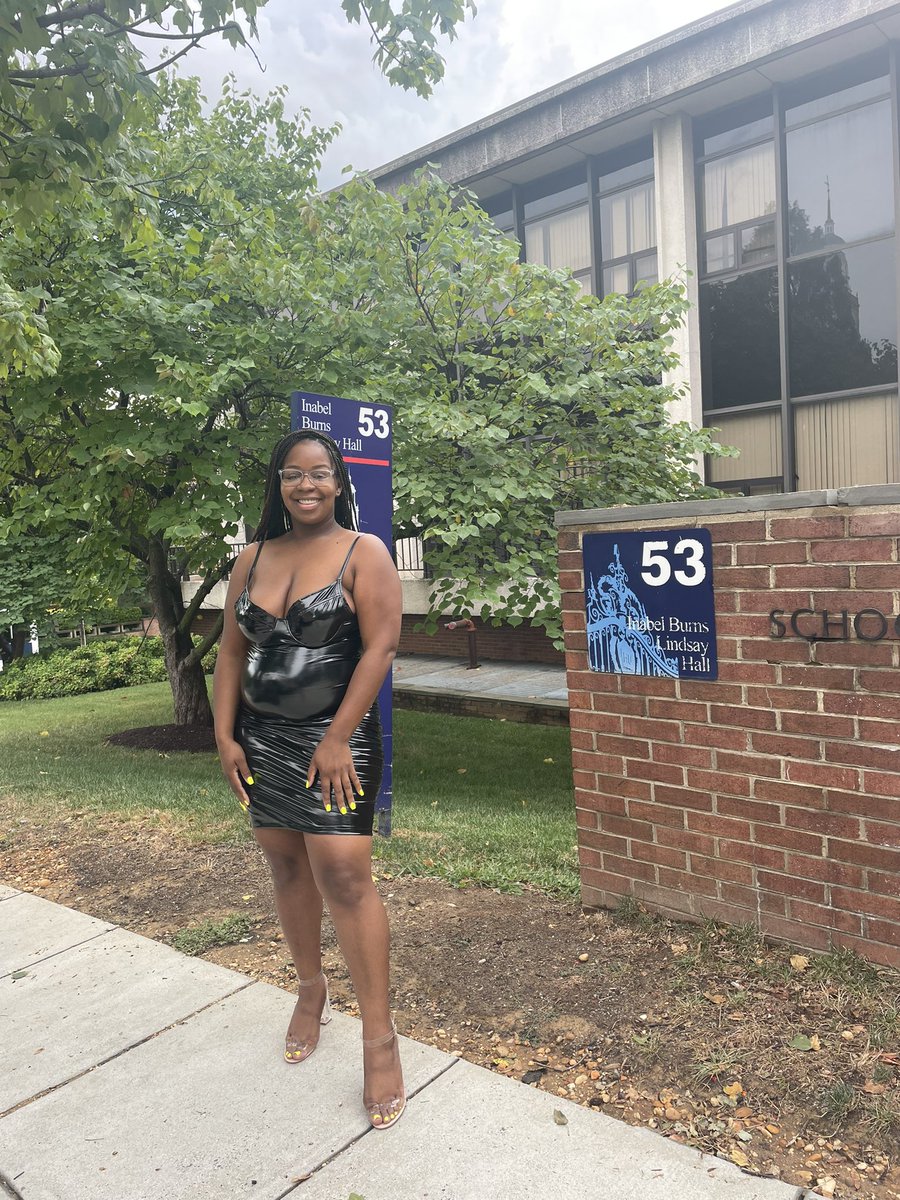 MarniOnNekoo's tweet photo. Most people finish a master’s program in 2 years. But this person is taking 3😌. Semester 3/4📚, Graduation 5/13/2023. MSW 75% loading ⌛️. 1st generation Master’s Graduate 👩🏾🎓@HowardU
HU UKNOWWWW🗣🗣🗣
#HUSSW
#firstgenerationmastersstudent
#mswloading👩🏽🎓
#singlemomincollegelife https://t.co/K5CD407DWF