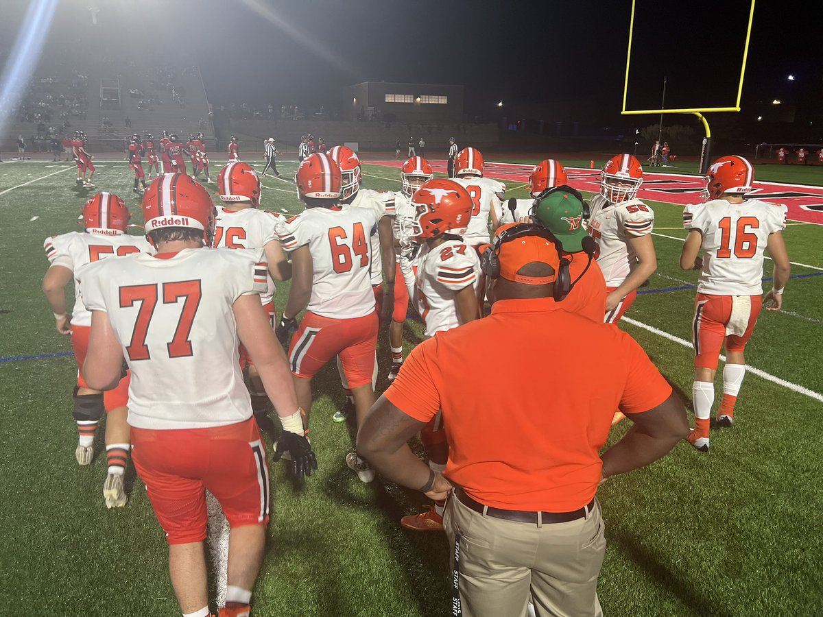 Another 4 down for BS w 12yds to go…

Pass intercepted by Fred Pearson!  

MAVS take over on their 2.

Kelvin Johnson barely gets out of the end zone.