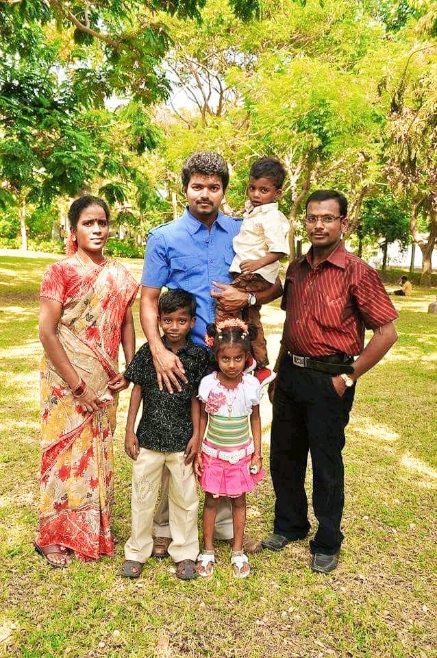 ThalapathyESA's tweet photo. Rare seen Snape of our Beloved #ThalapathyVijay𓃵 Anna

#Beast #Varisu @actorvijay 

#spreadVIJAYism https://t.co/JWFL6qinGU