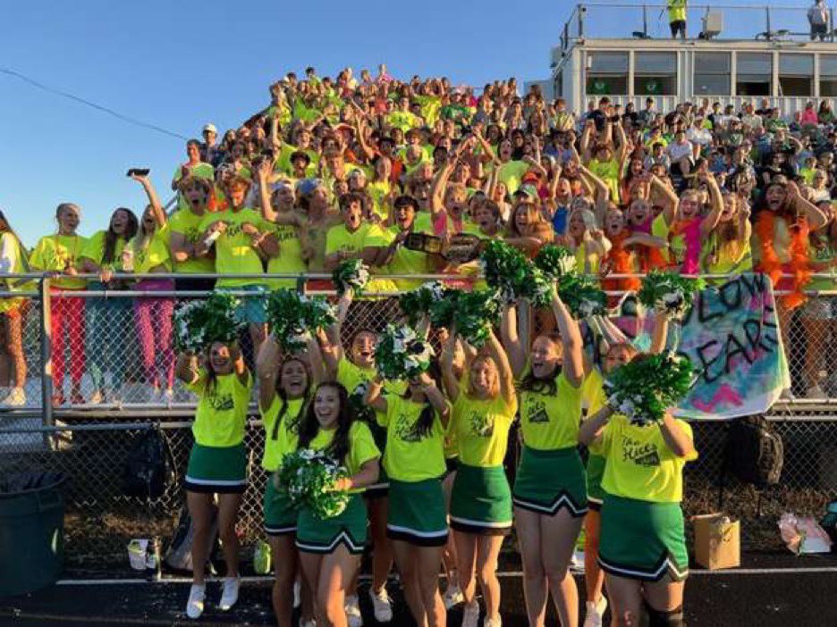 adamayad04's tweet photo. #ssotw #studentsectionoftheweek @BCSNsports OTTAWA HILLS ON TOP https://t.co/1GNhhIO8OF