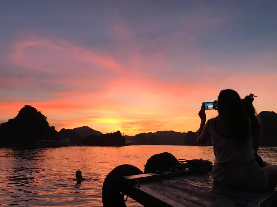 dongduecostay's tweet photo. A great dat out in Lan Ha bay #bsa https://t.co/bw6zvHRYgW