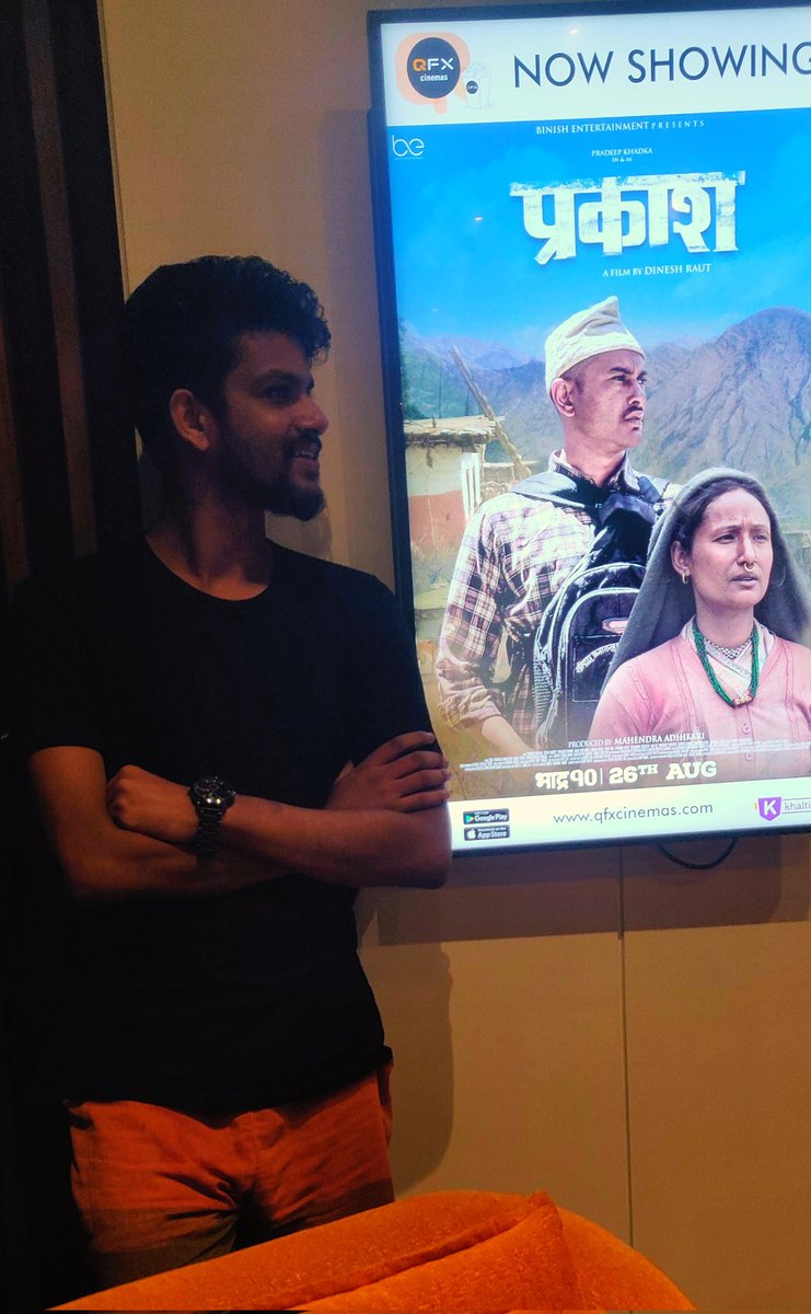 pyare_anjan's tweet photo. `प्रकाश´ 

टुकीमा 
धिपधिपाइरहेको आगो न हुँ - 
तिम्रो एक उछ्वासले पनि निभिजान्छु । 

तर, 
निभ्नुअघि - 
मैले उज्यालो बाँडेका मान्छेका 
छातीहरुमा केही छाडेर आएको छु ।

मान्छेको छातीको 
त्यो भर्भराउँदो आगो - 
कुनै आँधीले उडाउन सक्दैन । 
कुनै भीषण वर्षाले निभाउन सक्दैन ।

@Renuyogi2 https://t.co/3WTQbwjSR3