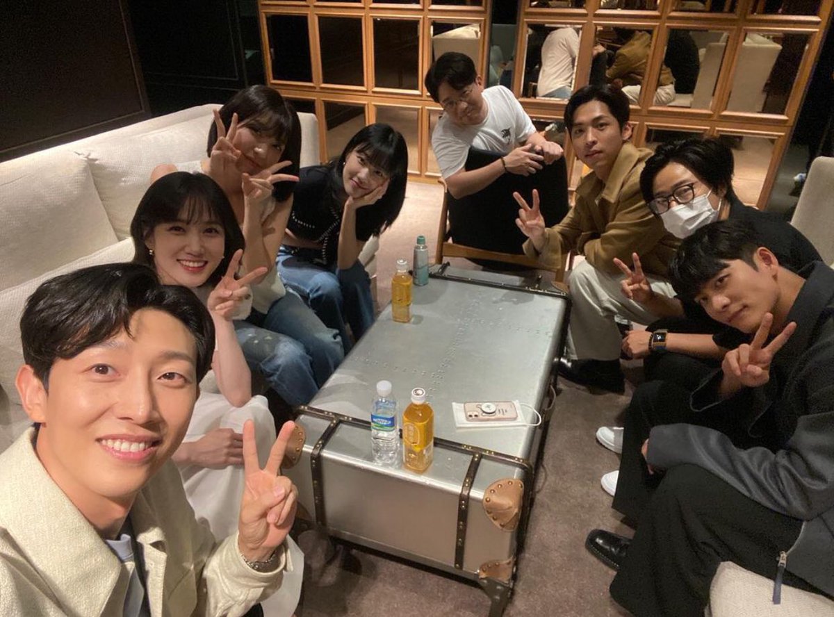 moonday26's tweet photo. I hope Hanbadaz would also meet up together with Kang Tae Oh before he enlist, but I think they have conflicting schedules. Still, I'm hoping. 🥺🥺
#ExtraordinaryAttorneyWoo https://t.co/3YChzpRzpu