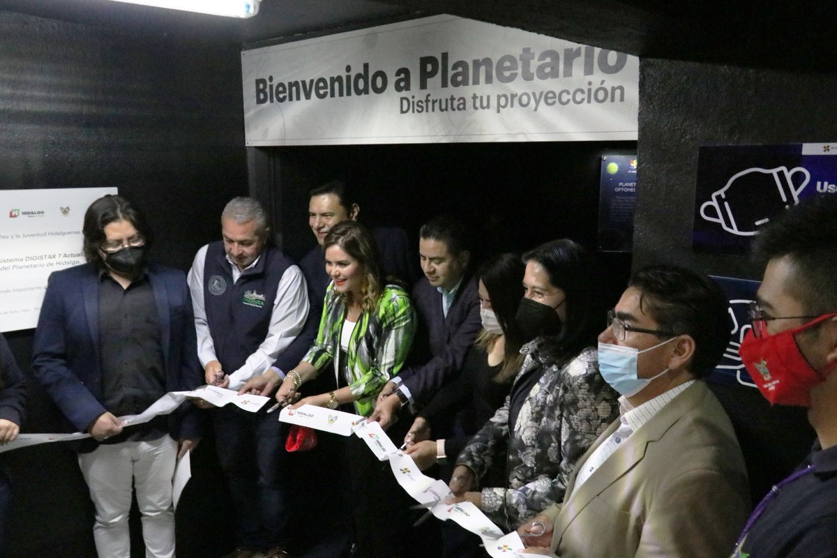 museoelrehilete's tweet photo. Después de 12 años de la ultima actualización realizada al sistema de proyección del Planetario de Hidalgo, el día de hoy, la Maestra Monserrat Jaime Flores Inauguró el nuevo Sistema #Digistar7, dando así, una nueva actualización tecnológica.
#AprendeJugando
#JugandoSeAprendeMás https://t.co/RIiyh6kFl9