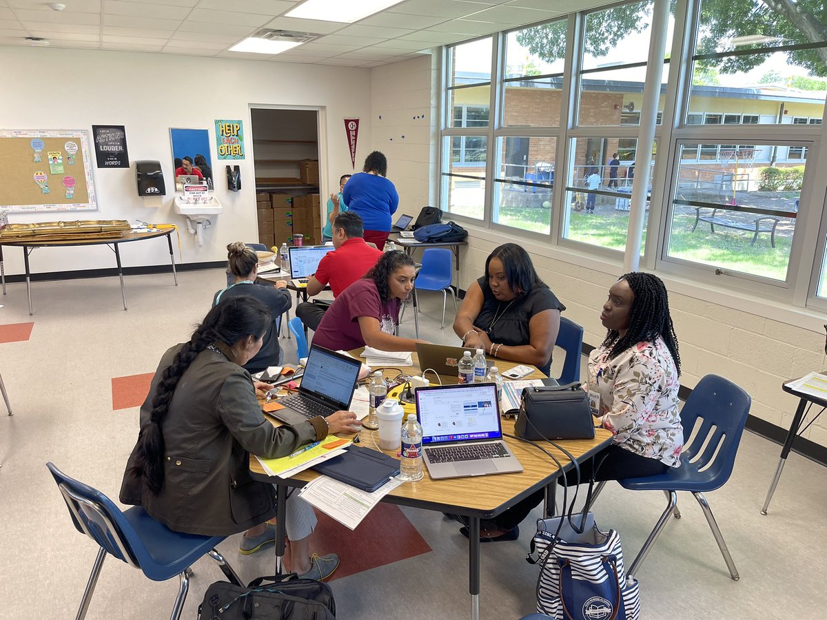 JGrayDISD's tweet photo. My partner Alina and I had a great half day PD with the kindergarten team at @JohnJPershingE1. We explored classroom routines, management, and did a deep dive into Schoology. Thank you so much Pershing for having us! Great collaboration! @DrElenaSHill @Mo1Ramirez @CaroleMathieuTX https://t.co/618k40pVfE