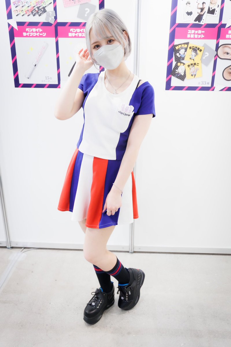 joverjover's tweet photo. 江口梨世美さん(@rym___chan )
LQ編ラストはりよみん。
戸出ちゃんと同じく最新LQにて、活動継続メンバー。
面と向かったのは今回が初でした。
コスプレにも造詣深いという認識ですので、ダーツとレイヤー両面から見守っていきたいお方です。マジで←
#ダーツ祭り
#ライブクイーン
#LiveQueen https://t.co/bZWHU98zoJ