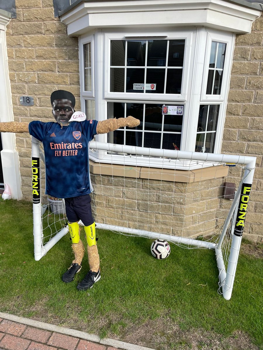 russtatie's tweet photo. Enroute to the emirates for Joshua's 1st ever match, looking forward to seeing his favourite player @BukayoSaka87 . Also cullingworth scarecrow Festival back home. @Arsenal https://t.co/WeWCl8Ioj9
