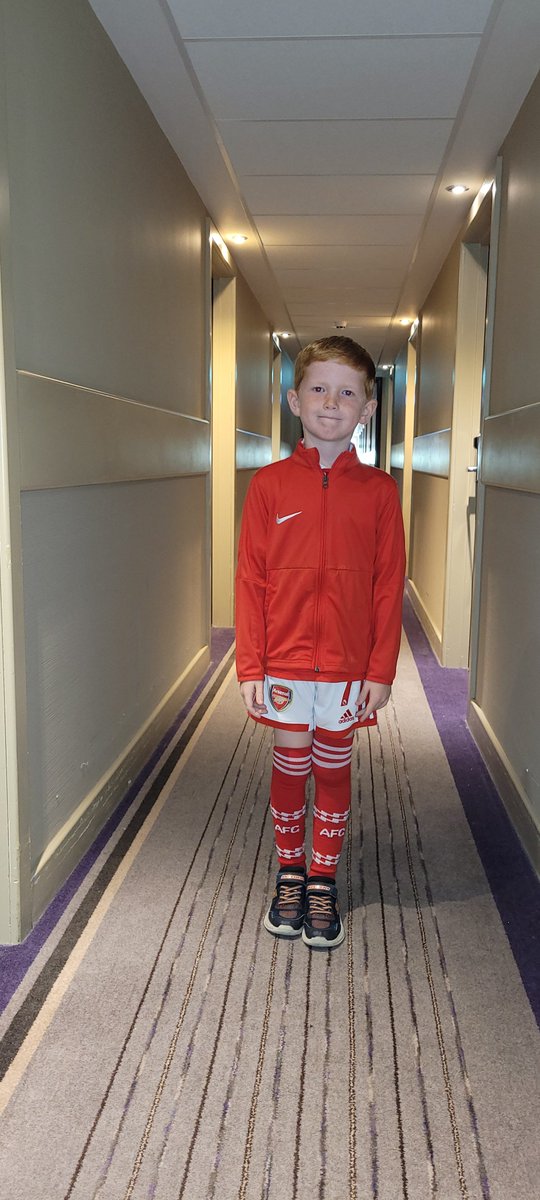 russtatie's tweet photo. Enroute to the emirates for Joshua's 1st ever match, looking forward to seeing his favourite player @BukayoSaka87 . Also cullingworth scarecrow Festival back home. @Arsenal https://t.co/WeWCl8Ioj9