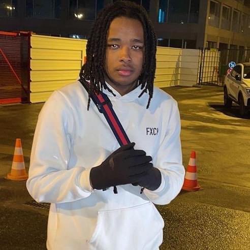 saiido_djff's tweet photo. [THREAD] Saisai, le rappeur le plus fou et drôle de France.

RTxFAV pour la visibilité
Merci à ceux qui le feront. https://t.co/mXSswNaDtr