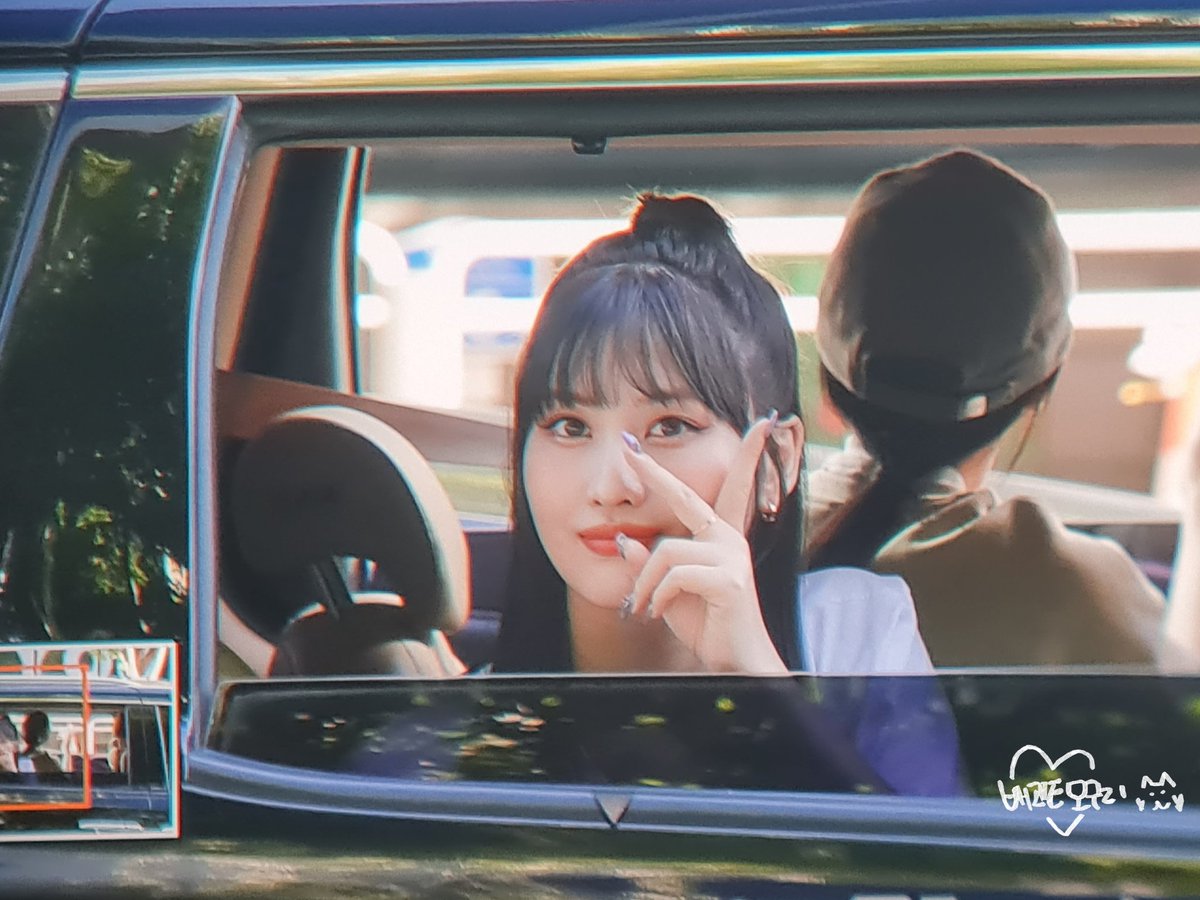 hungryracoon64's tweet photo. 220827
#모모 ��근 #프리뷰

#TWICE #트와이스 #TalkThatTalk 
#모모 #MOMO #もも #モモ @JYPETWICE https://t.co/ddzfzLUFa5
