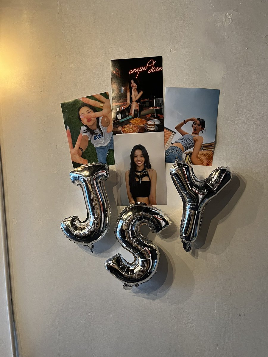 soyeon_th's tweet photo. เนเวอร์แลนด์ในกรุงเทพ อย่าลืมมาร่วมงานวันเกิดโซยอน งานยังมีพรุ่งนี้อีก 1 วันน้า

ขอบคุณ @Yeobun_Club ที่จัดงานน่ารักๆแบบนี้ขึ้นนะคะ 💛

⏰ 10:00 - 19 :00
🏠 @lafhotelaree 

#TinyPrettySoyeonDay 
#SOYEON #소연 
#Yeobunclub_event https://t.co/uVMKEZrRjY