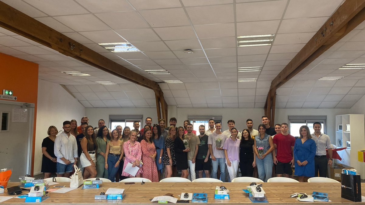 RobinVienne's tweet photo. Nos bac+3 terminent leur année avec les résultats : 96% de réussite pour nos apprentis.
Bravos à nos licences commerce vente marketing et commerce internationnal ainsi qu’à nos bachelors Thierry Marx. https://t.co/amlWha5K6I