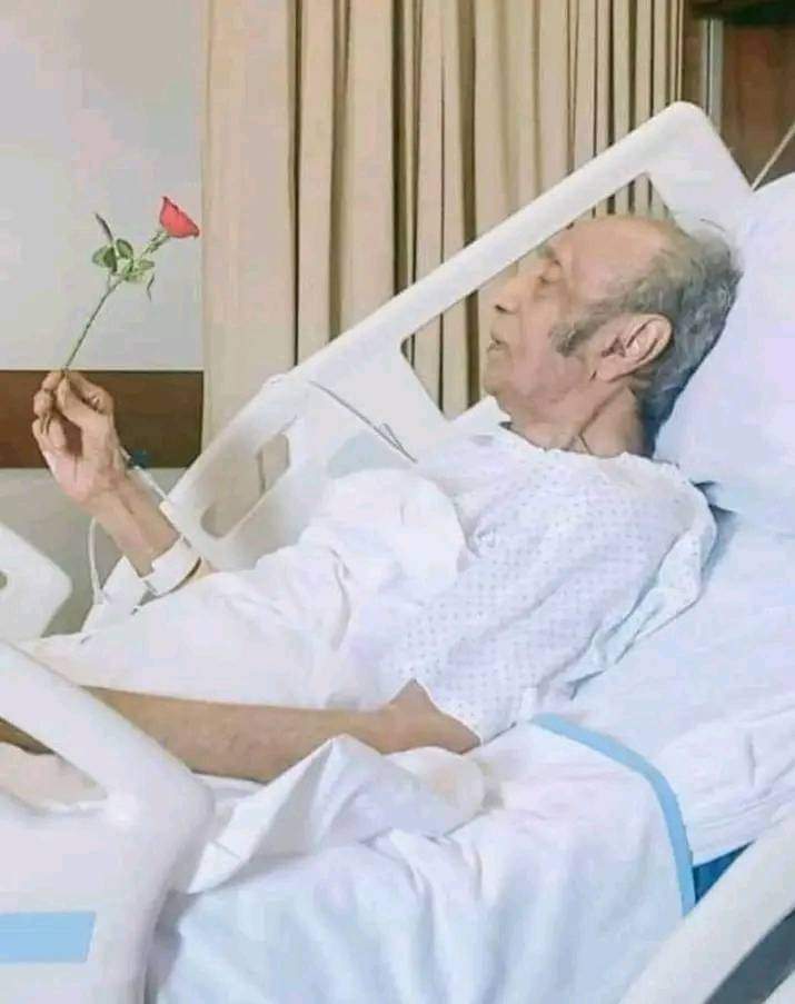 MLidhani's tweet photo. توکي چاهيون ٿا توکي چاهيون ٿا
بحث   ان  تي  ڪرڻ  اجايو  آ

حال ”امداد“ کان پڇو ڇا ٿا 
اڄ مڙيئي سور ڪجھ سوايو آ🥀

🖋 امداد حسيني

سنڌ ڌرتي جي خوبصورت شاعر , محترم امداد حسيني , اڄ فاني جھان مان لاڏاڻو ڪري ويو😪Imdad Hussainiini
الوداع سائين💔 https://t.co/vEberUEZ6o
